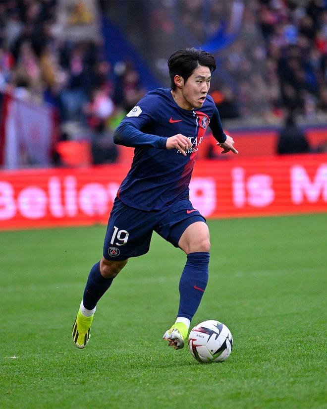 美国鏖战法国，厄德高送出助攻的简单介绍