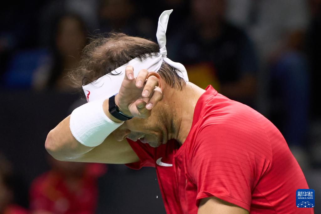 包含欧洲网球队横扫德国网球队，纳达尔完成帽子戏法的词条