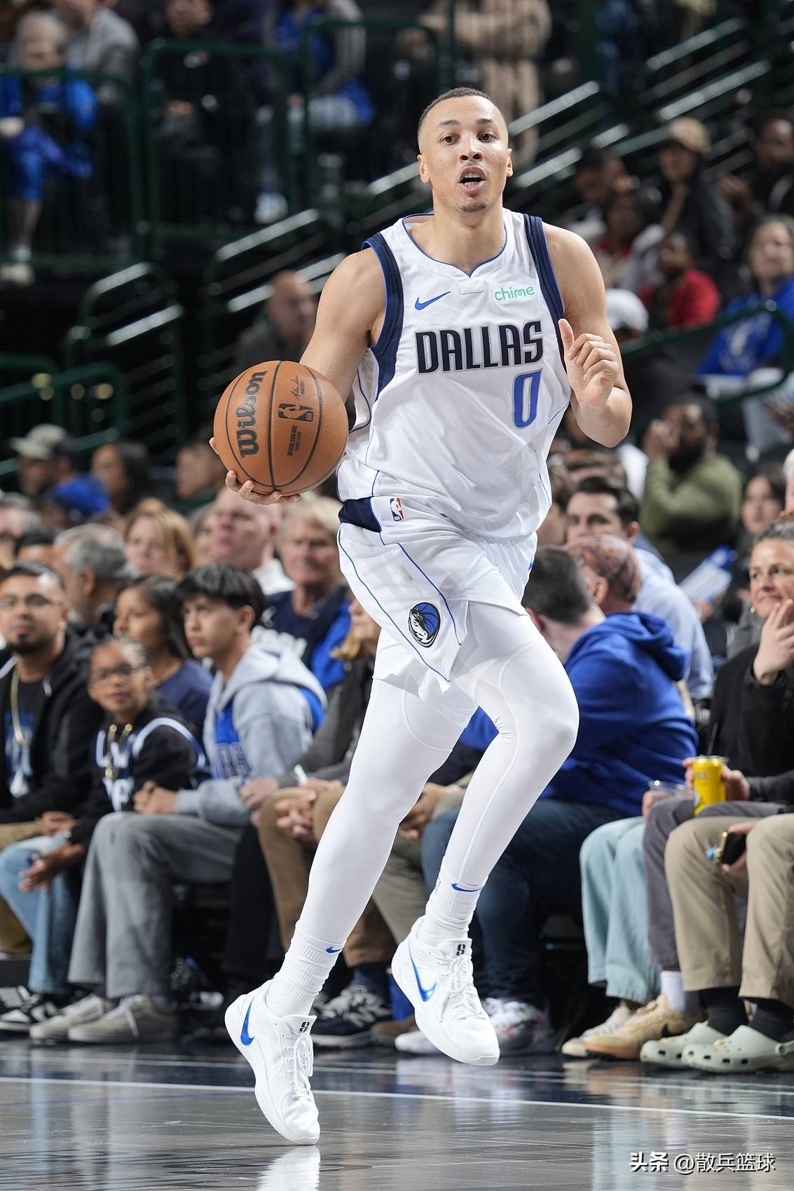 独行侠血洗尼克斯，克莱三分雨点燃全场