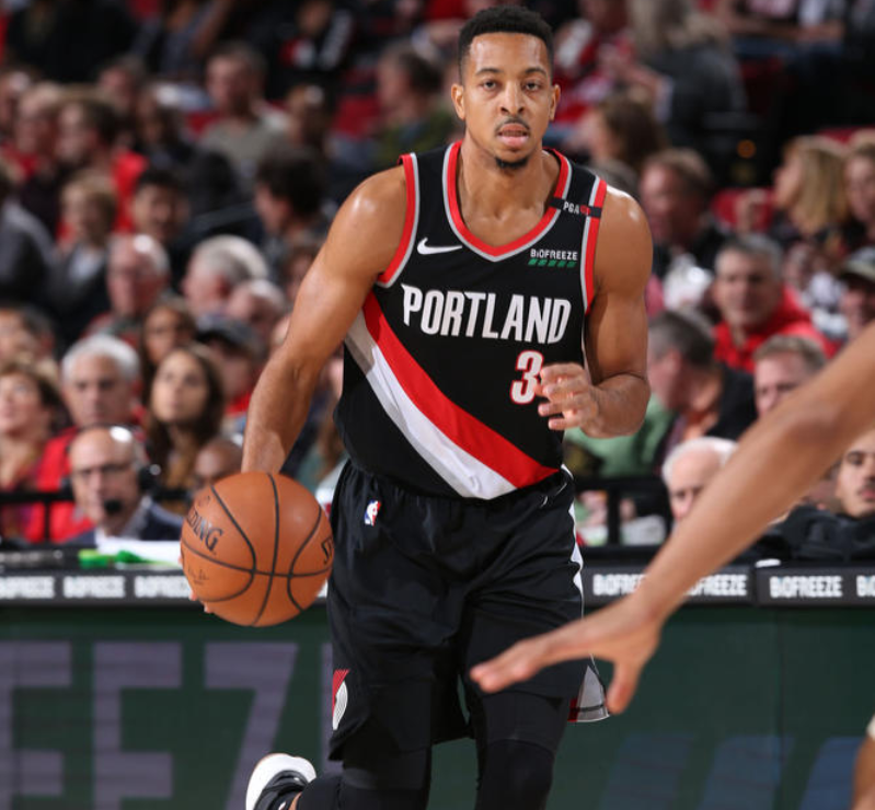 奇才完胜黄蜂,麦科勒姆统治全场 奇才完胜黄蜂,麦科勒姆统治全场