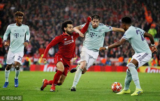 关于利物浦反击成功，稳守榜首位置的信息