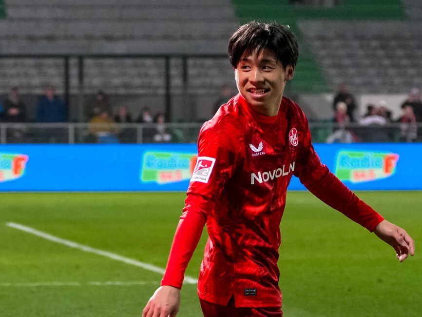 开云体育平台APP-包含凯泽斯劳滕队球员奋力拼搏，斩获三分的词条