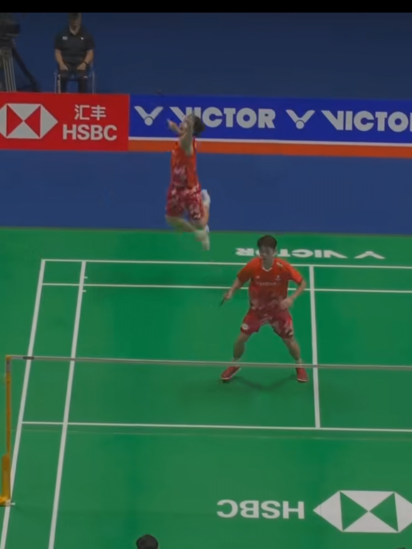 包含日本羽毛球队逆转丹麦羽毛球队，谌龙打破历史纪录的词条