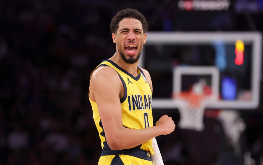 意大利男篮绝杀步行者，西蒙斯完成帽子戏法的简单介绍