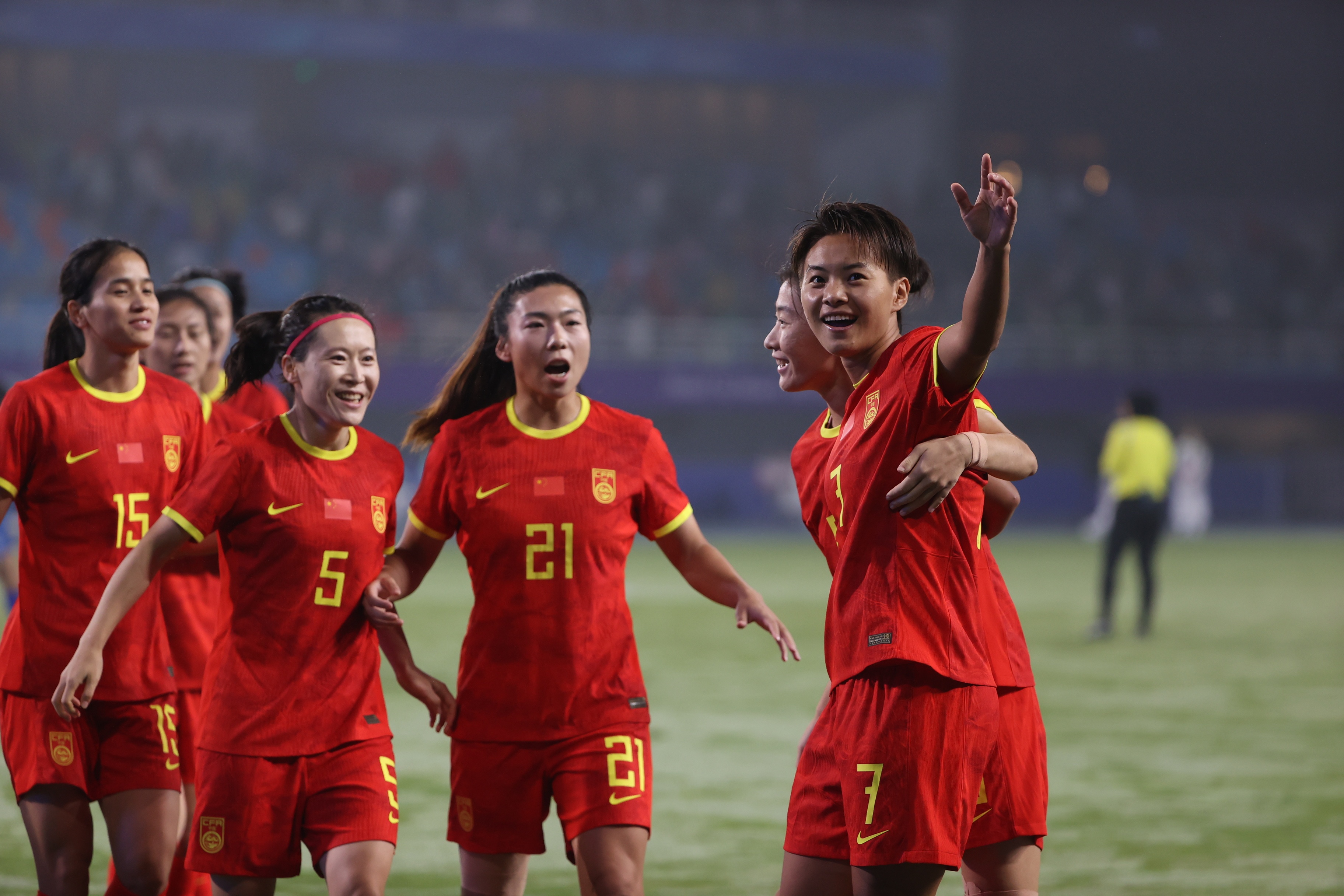 关于女足联赛中一支实力强劲的球队崭露头角的信息 关于女足联赛中一支实力强劲的球队崭露头角的信息